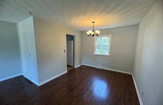 3 bed 1.5 bath home in Bettendorf! Gallery 3