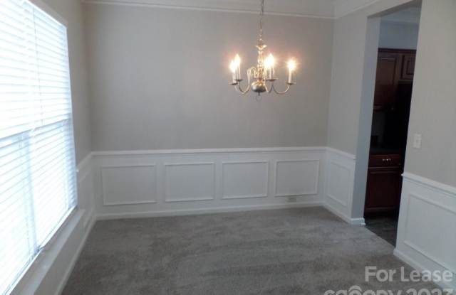 12805 Sandpines Lane Gallery 4