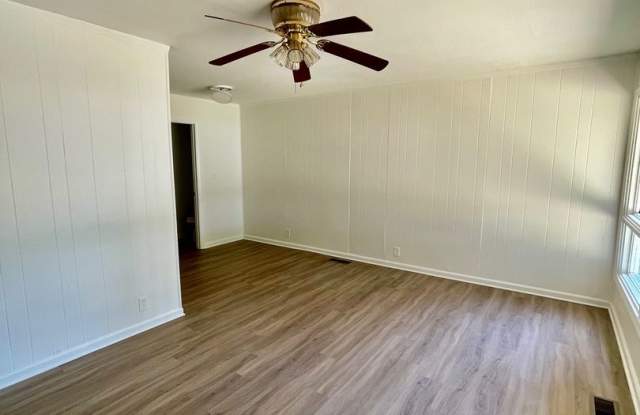 This charming single-family residence with 3 bedrooms and 1.5 bath home is Located in the Wood Hill Subdivision in Gastonia Gallery 4