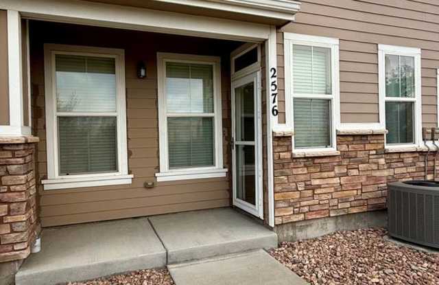 Modern Townhome with Mountain Views in Claremont Ranch - 2576 Shannara Grove, El Paso County, CO 80951