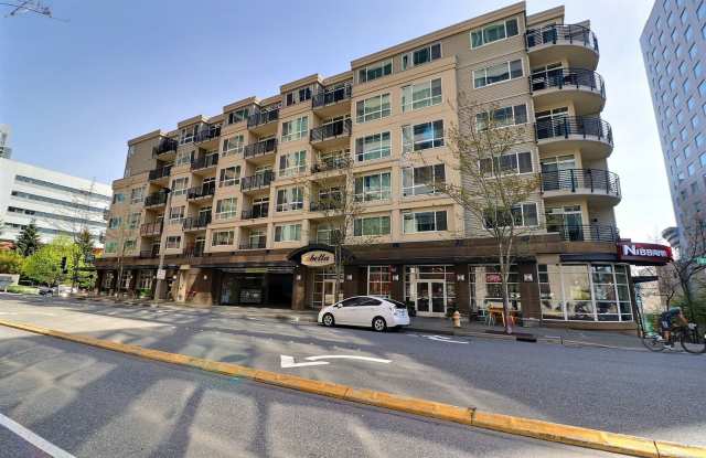 Fantastic 2 Bedroom 2 Bath Split Floor Plan - Plenty of Privacy Gallery 3