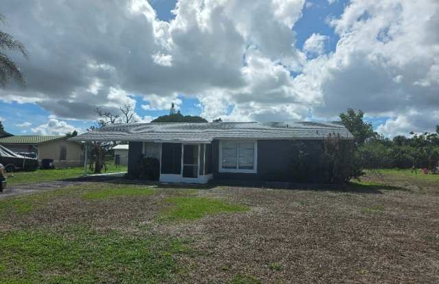 311 Schoolside Drive photos photos