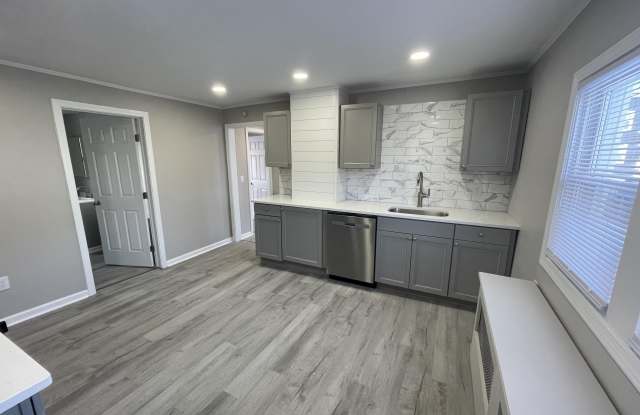 28 Leversee Avenue unit: 1 photos photos