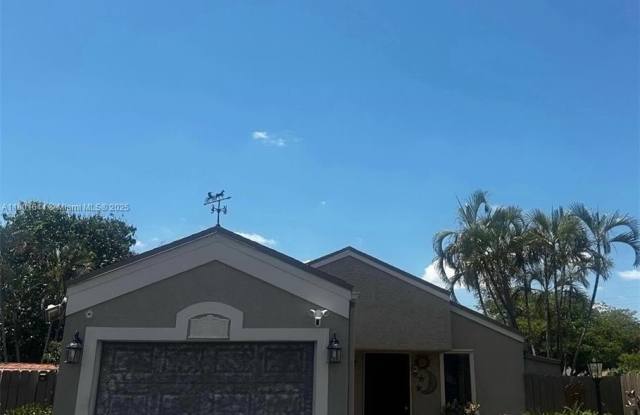 8880 SW 23rd St photos photos