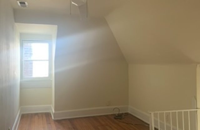 1280-1282 Highland Street - 1282 1/2 Gallery 2