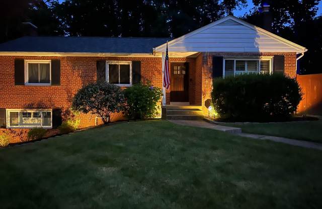 6303 ANNELIESE DRIVE - 6303 Anneliese Drive, Lake Barcroft, VA 22044
