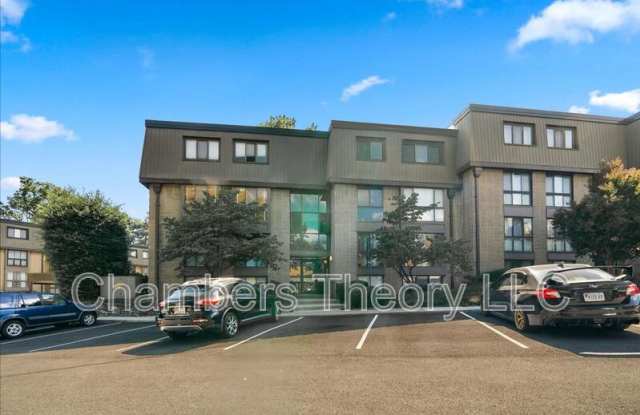 5121 Maris Ave - 5121 Maris Avenue, Alexandria, VA 22304