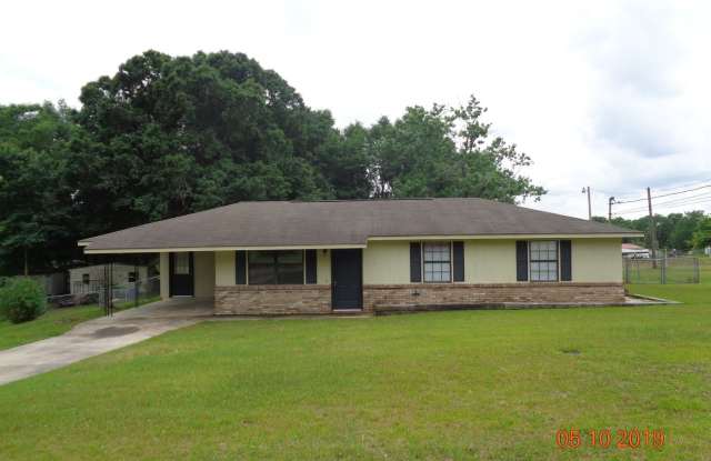 Sellers Court in Level Plains! Freshly Painted!! photos photos