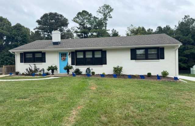 FURNISHED Updated Ranch in Great Location! - 115 Wayne Drive, Lynchburg, VA 24502