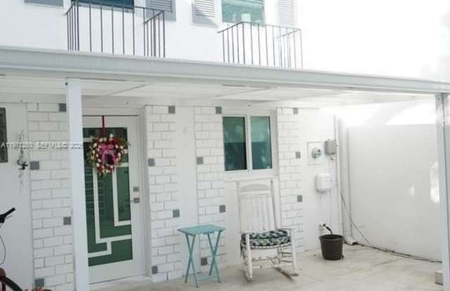 1389 W 71st St photos photos 1389 W 71st St photos photos