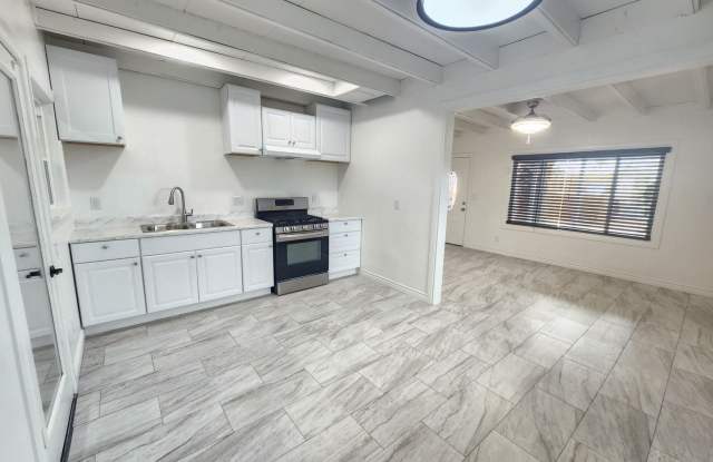 **COMING SOON** Newly Remodeled 2 bedroom located in Chocolate Drop area!! photos photos