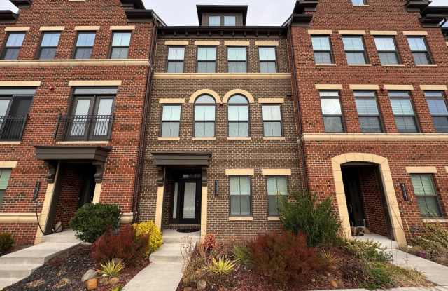 Stunning 4 Level 4 Bed 3/2 Bath Home With Balcony And Deck In Westmoore At Moorefield photos photos