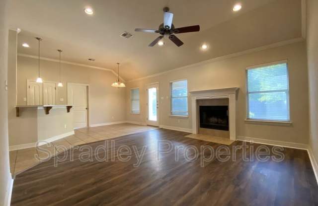 2014 Carriage House Dr Gallery 2