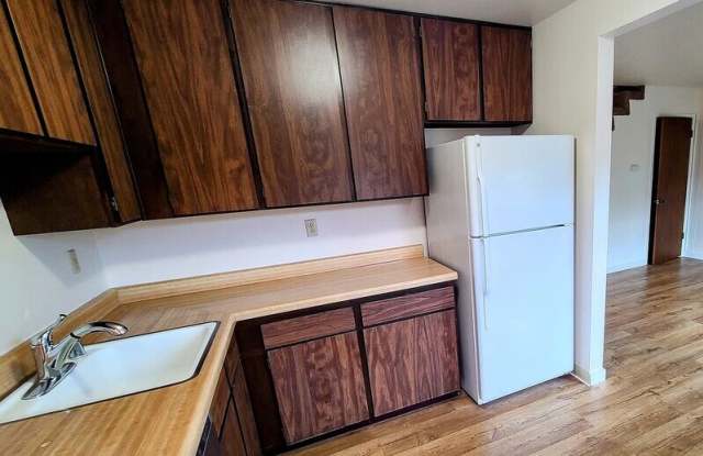 126 Lloyd Ct Gallery 4