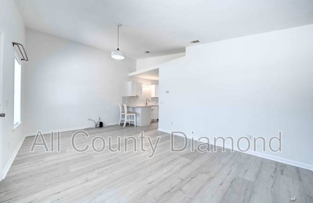 2625 Lagoon Knoll Gallery 3