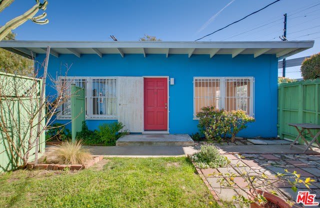 318 Brooks Ave - 318 Brooks Avenue, Los Angeles, CA 90291