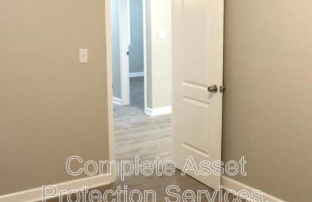 2326 Hickory St. Gallery 2