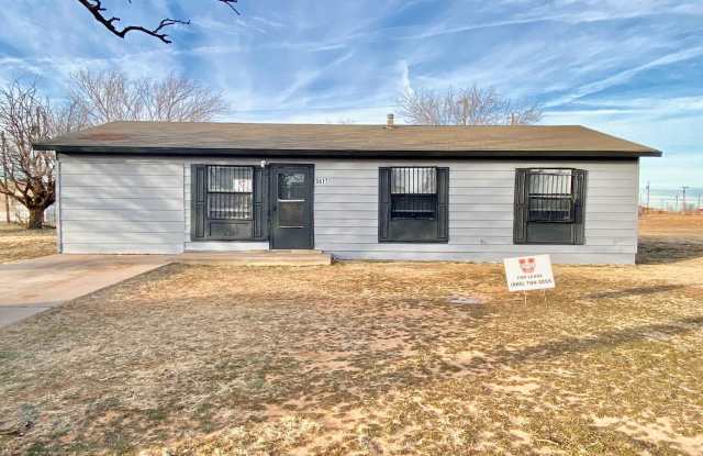 3417 E 16th St photos photos