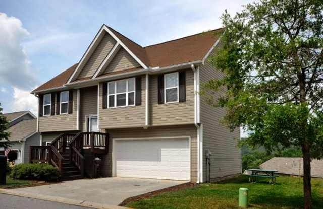 West AVL - Spacious Home in Scenic Bluff Subdivision - 85 Rotunda Circle, Buncombe County, NC 28806