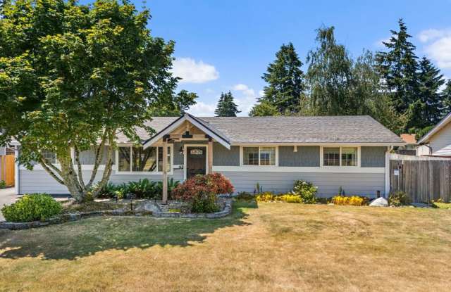 Beautiful Steilacoom Home with Private ADU, Covered Patio, Bonus Gym & A/C! photos photos
