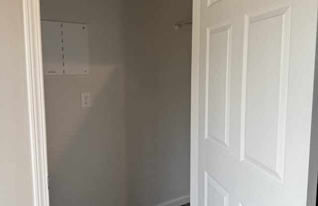 233 Pinehurst Drive - 233 Gallery 4