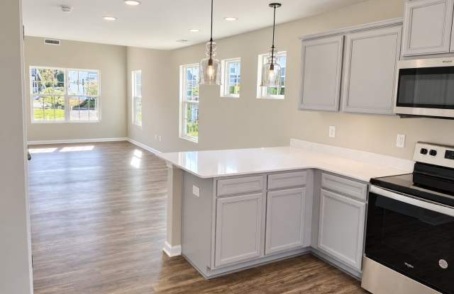 3847 Copperfield Ct, High Point, NC 27265 - 13847 Copperfield Ct, High Point, NC 272653847 Copperfield Ct, High Point, NC 27265 Gallery 2