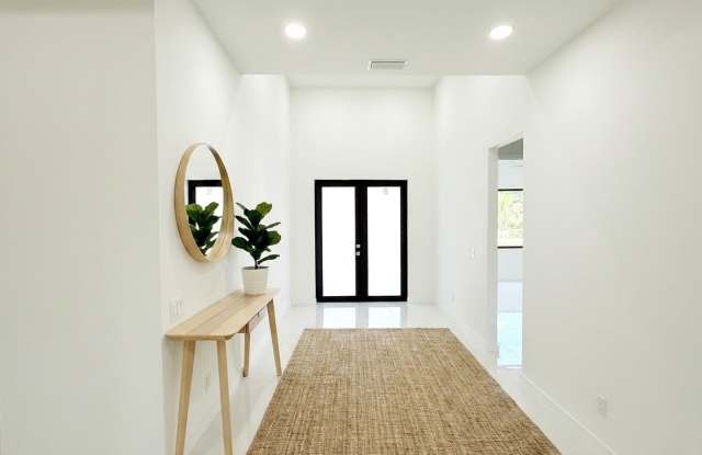 4322 Kismet Parkway West - 1 Gallery 4