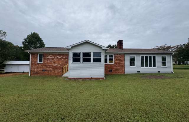 Spacious 3 Bedroom 2 Bathroom House in Winston-Salem! Gallery 1