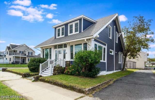 118 Beachway Avenue Gallery 2