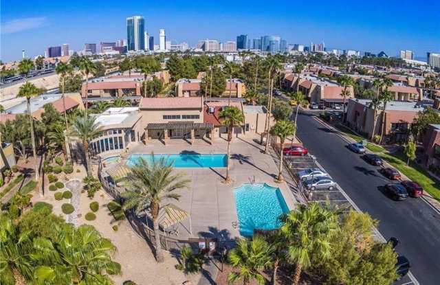 5221 RIVER GLEN Drive Gallery 1