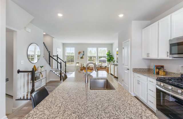 Highlands EVOLV Rental Townhomes Gallery 3
