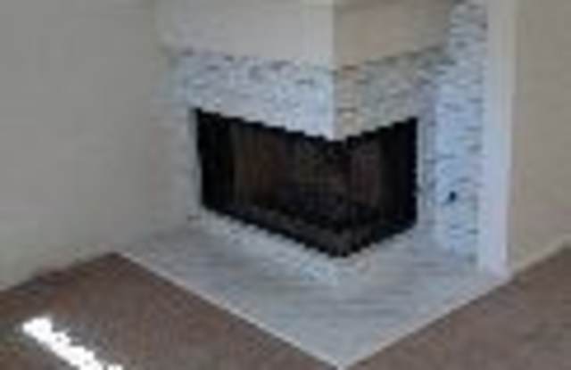167 Pearl Gallery 4