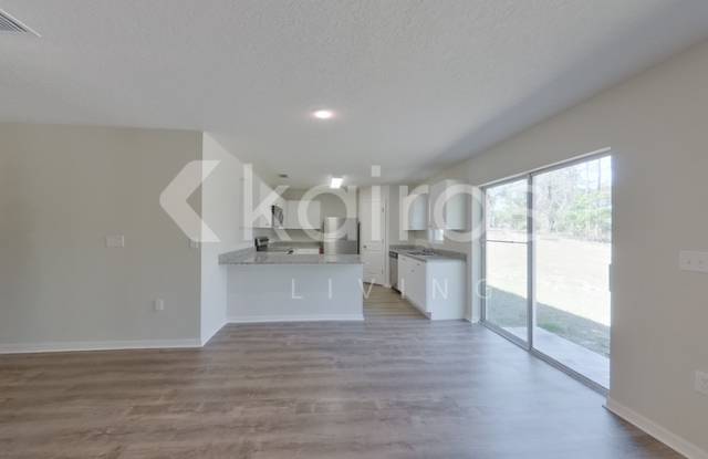 11146 North G Martinelli Boulevard Gallery 4