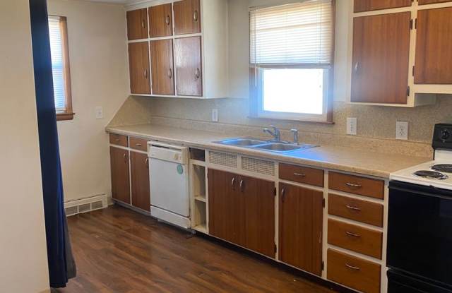 2 Bedroom Home For Rent Gallery 3