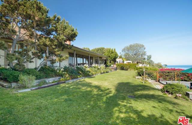 29008 Cliffside Dr Gallery 2