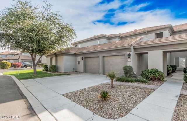 7401 W Arrowhead Clubhouse Dr #2062 - 2 Bed, 2 Bath, Gated Community Gallery 1