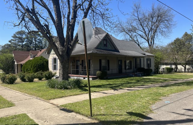 904 West Oak Avenue photos photos
