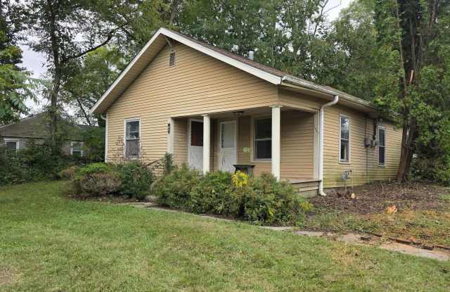 1603 W Arlington Road Gallery 1