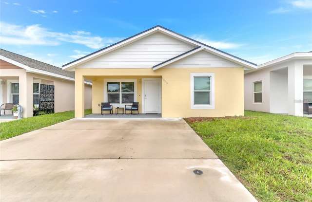 1502 LAS VILLAS Boulevard Gallery 1