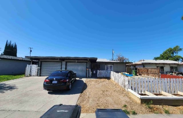 1435 w 12t st - 1435 12th Street, Tracy, CA 95376