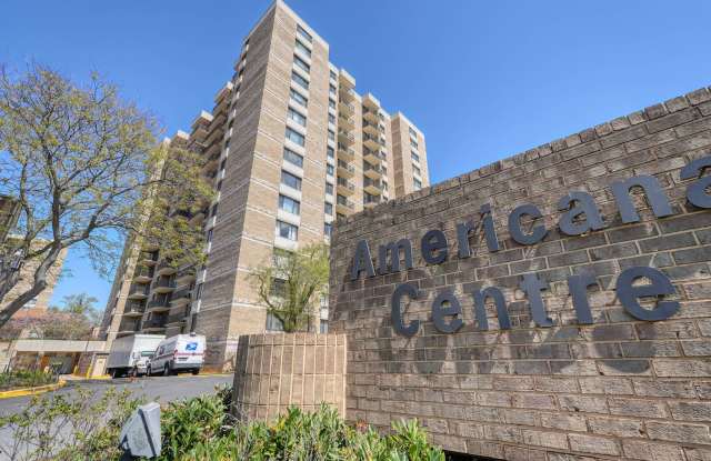 Luxury and fully updated studio in Americana Centre in downtown Rockville - 118 Monroe Street, Rockville, MD 20850