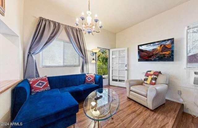 8507 E HAZELWOOD Street Gallery 2