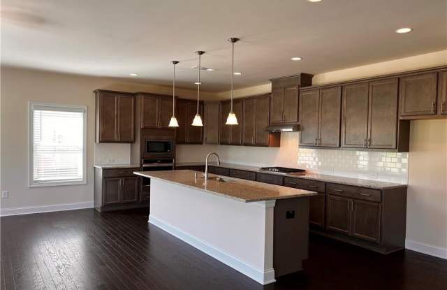 3755 Crestland Lane Gallery 2