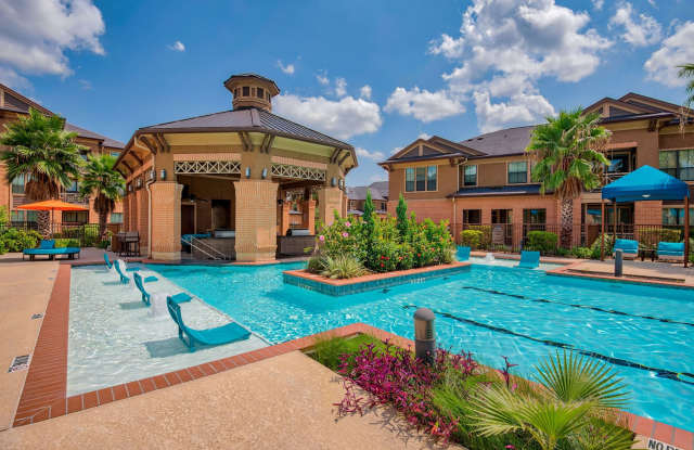 Grand Fountain photos photos