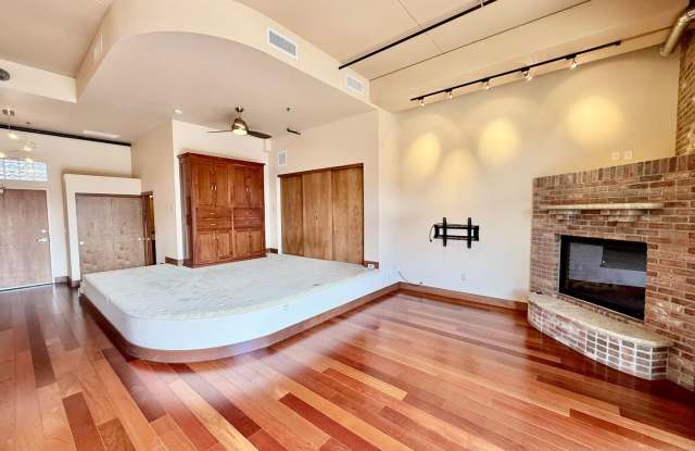 Luxury Studio in the Heart of Downtown Colorado Springs – Premium Living with Unmatched Views photos photos