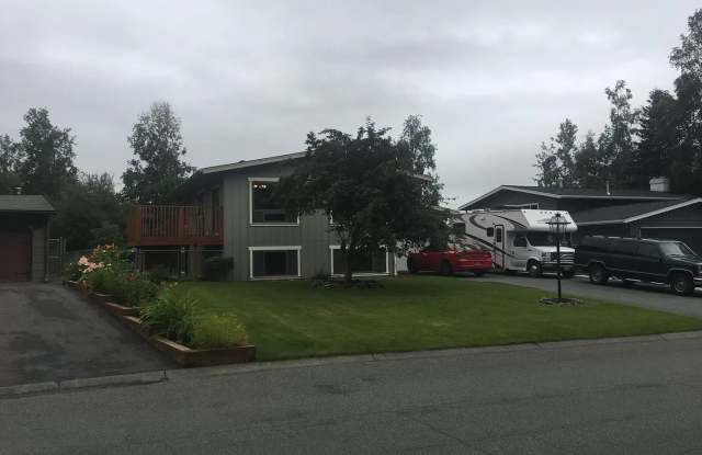 Spacious 2052sqft 4 Bedroom Home in East Anchorage! photos photos