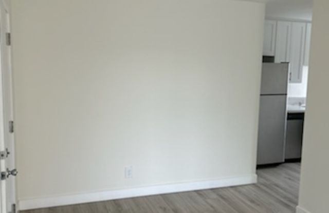 1821 E 5th St - 1821 East 5th Street, Long Beach, CA 90802