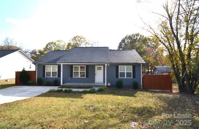 1723 Lowder Street - 1723 Lowder Street, Albemarle, NC 28001