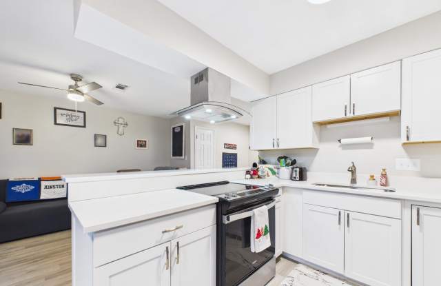 309 Olymbia Ct photos photos