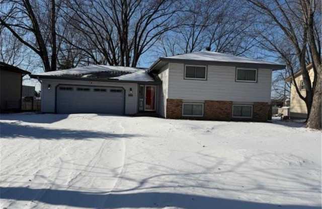 8350 5th Street NE photos photos